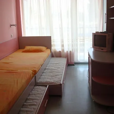 Guest Lada 1 Guest house 2*